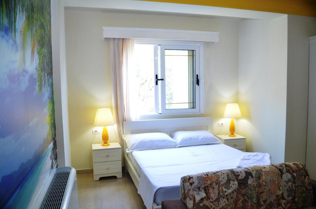 Vila Florika Hotel Borsh Room photo